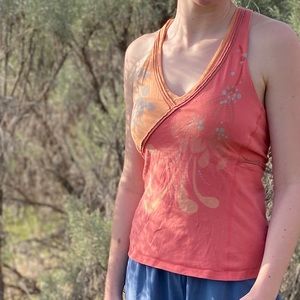 mountain hardware coral & orange tank !